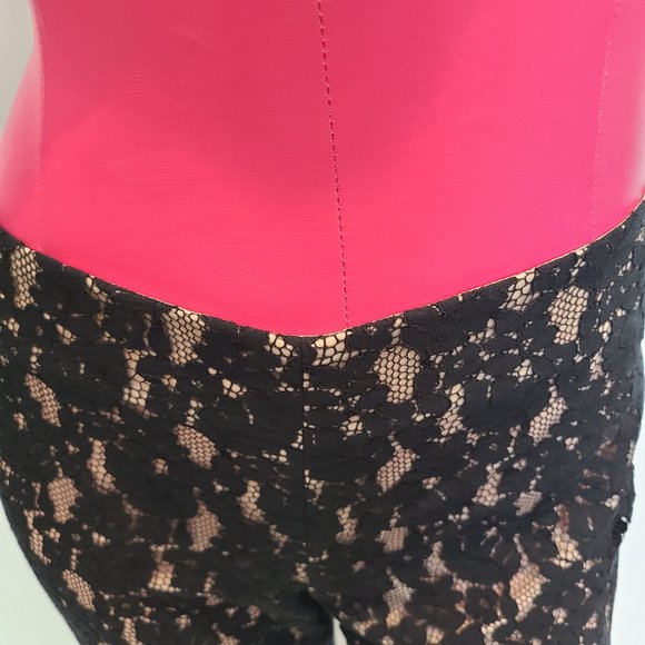 RED VALENTINO STUNNING LACE PATTERN LEG PANTS - Size: 40 - Picture 7 of 14